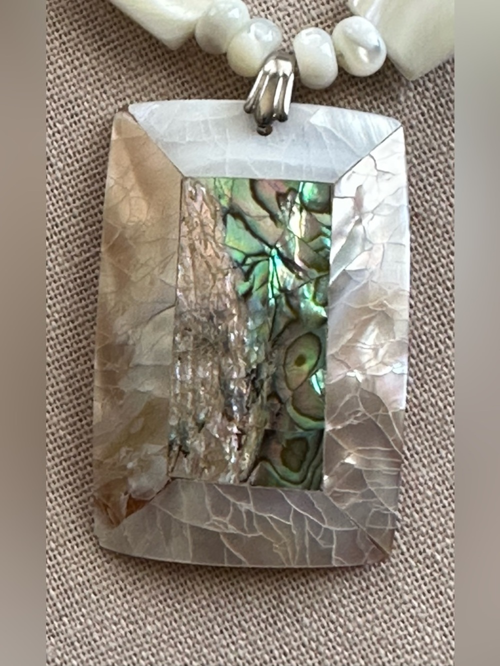 24-1/2 inch Mother of Pearl necklace NWOT - Picture 4 of 12